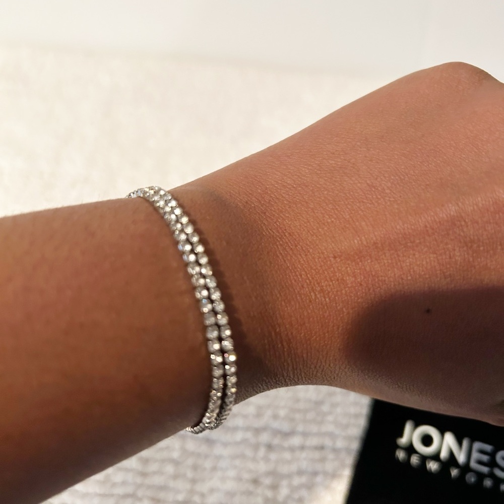 NWT Jones New York Annabelle Bracelet White Gold Plates Ajustable Closure
